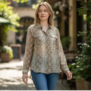 Equipment 100% silk‎ Snake Print Button Down medium